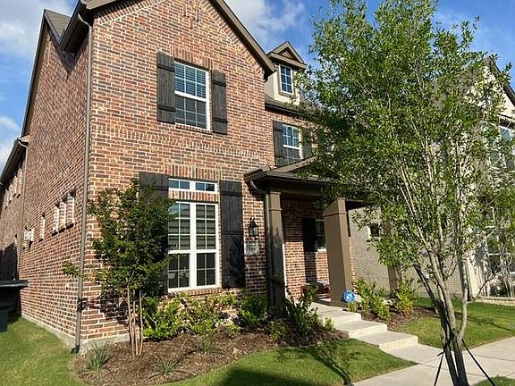 2nd image of 7101 Royal View Dr
