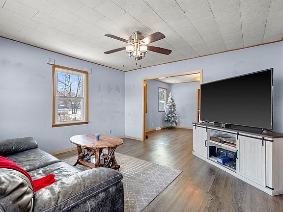 5th image of 1222 Cottage Grove Ave