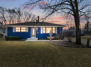 417 Lawrence Ave, Grayslake, IL 60030