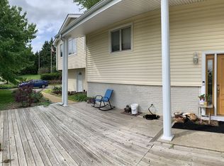 41W023 Crooked Ln, St Charles, IL 60175