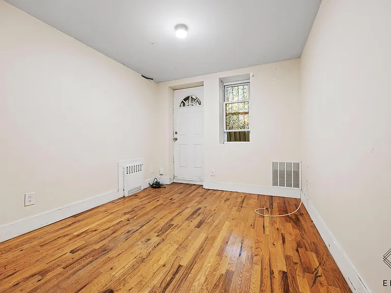 63 Pulaski St #1A — Photo 9