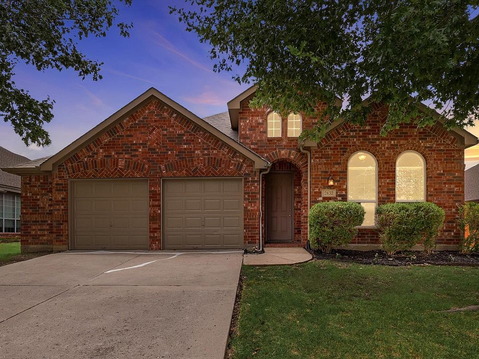 1st image of 2432 Chesterwood Dr