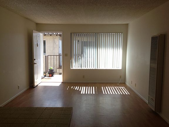 5th image of 331 Mathilda Dr #8