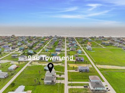 956 Townsend Dr, Crystal Beach, TX, 77650