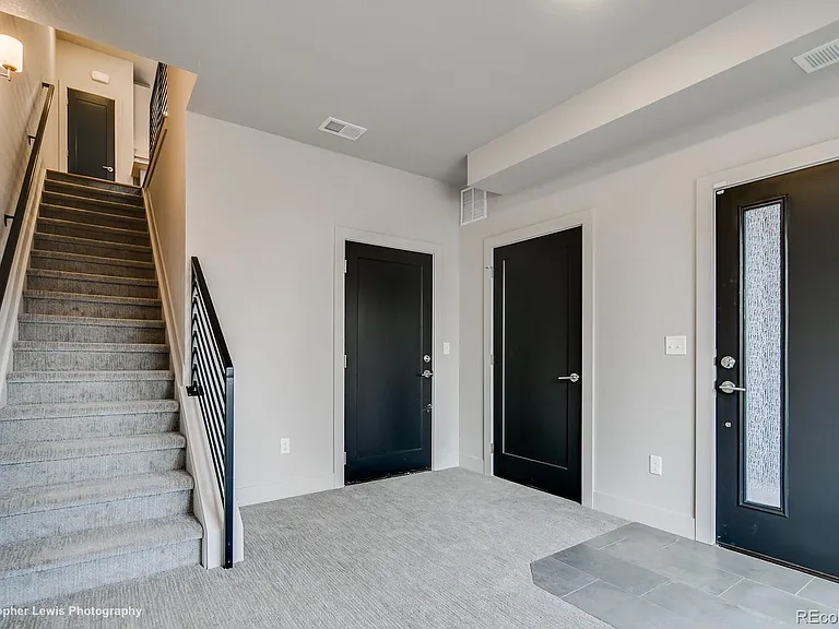 1559 King St — Photo 4