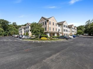 135 Beach Rd #208, Salisbury, MA 01952