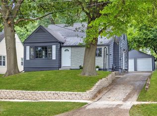 1423 Merle Hay Rd, Des Moines, IA 50311