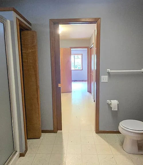 11 E Eld Pl — Photo 13