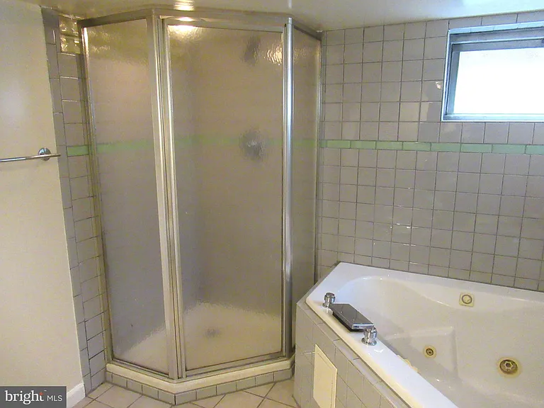 1304 Princess St — Photo 18