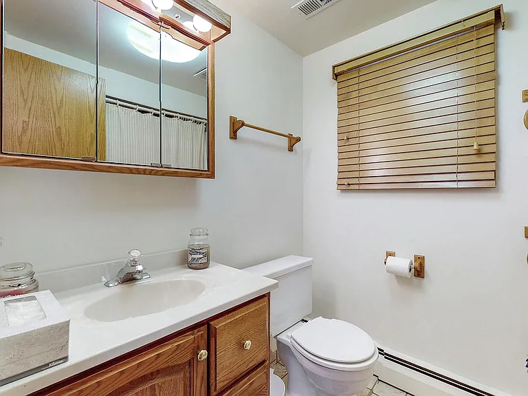 1117 1/2 W Rocky Beach Ln #A — Photo 15