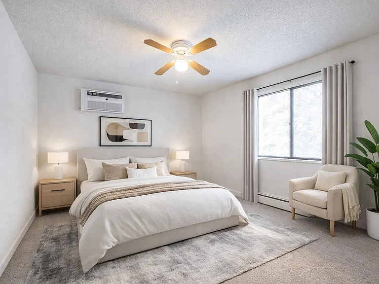 Silver Bell Apartments — Photo 4