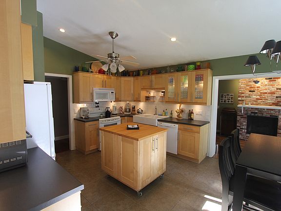 4th image of 3006 Clemwood St