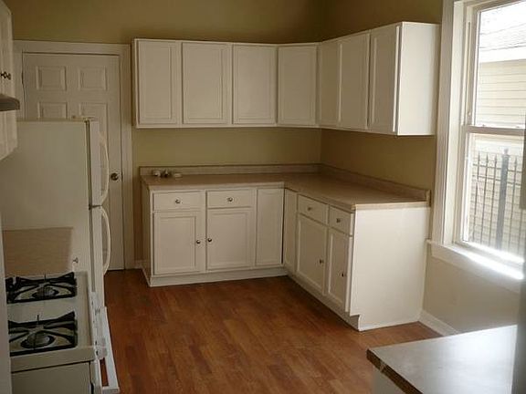 4th image of 4607 N Kennicott Ave #1