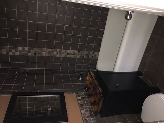 5th image of 1211 N La Salle St #1704