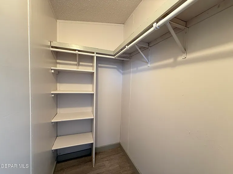 5941 Sixta Dr — Photo 41