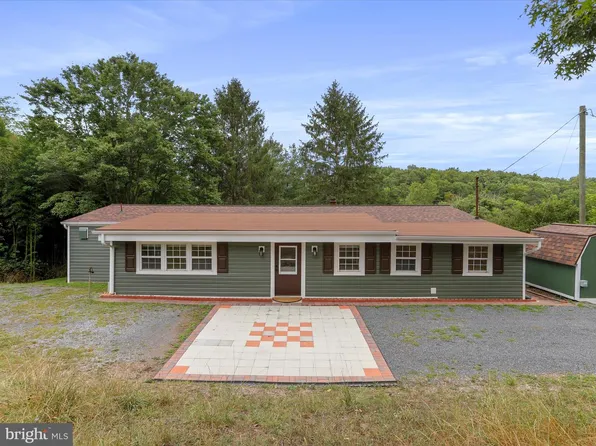 100 Stillwater Ln, Berkeley Springs, WV 25411
