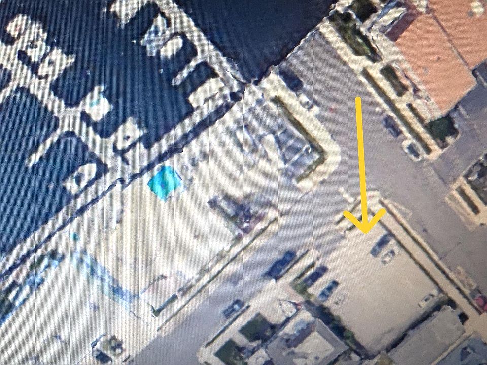2nd image of Between 7th & #8