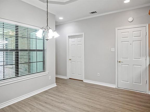 5th image of 130 Cedarwood Dr