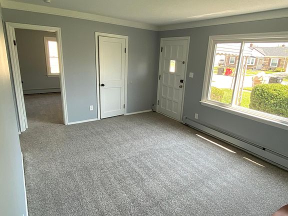5th image of 26095 Normandy St