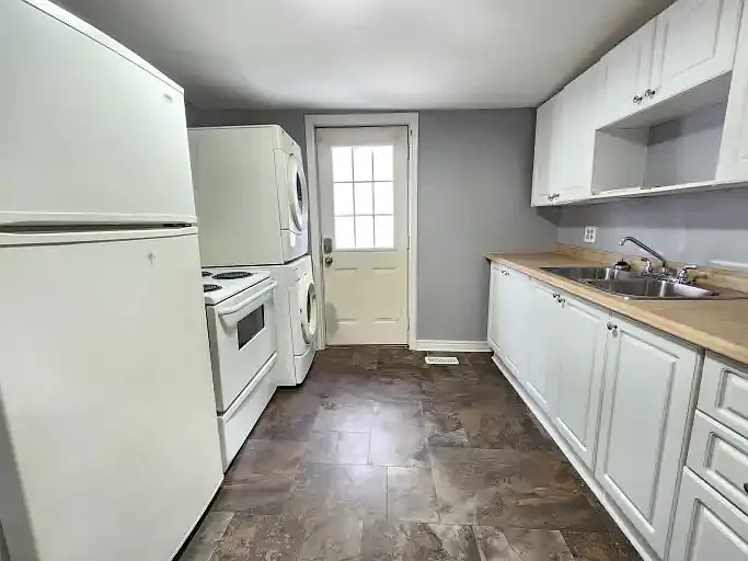 2 bed, 1.0 bath, $1,700 — Photo 3