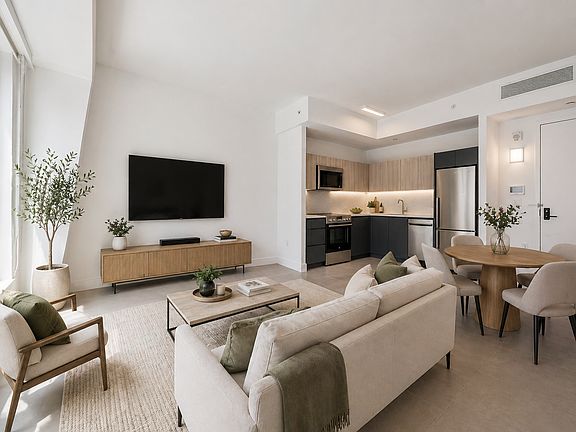 3rd image of 339 W 38th St #11C