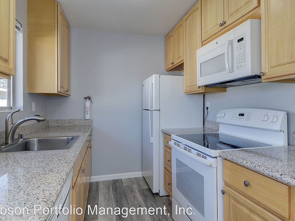 1st image of 401 Studio Cir APT 6