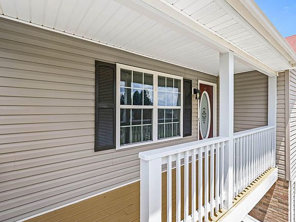 2nd image of 295 Farmway Dr SE
