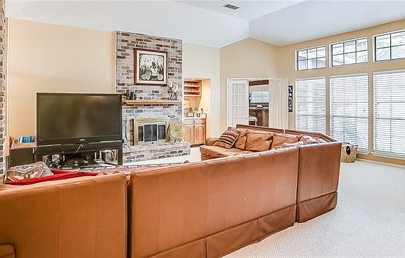 4th image of 1609 Kesser Dr