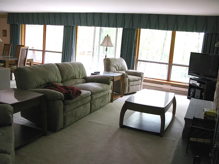 392 Hallowood Dr — Photo 11