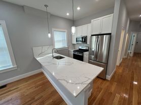 29 Alpine St