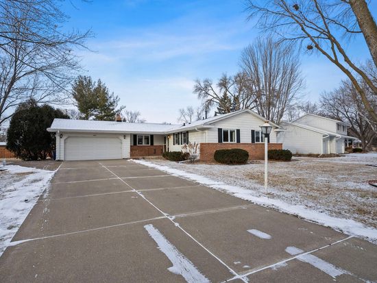 9904 Xerxes Curv S, Minneapolis, MN 55431
