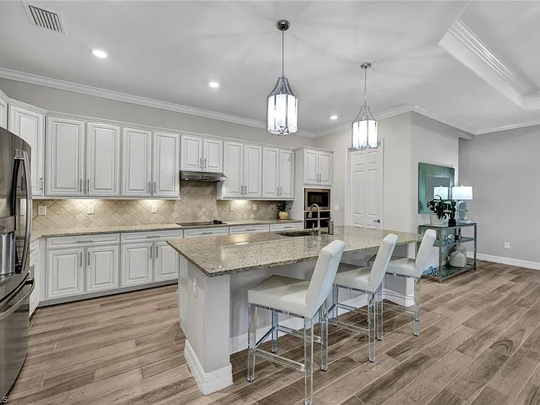 28101 Foxrock Ct — Photo 10