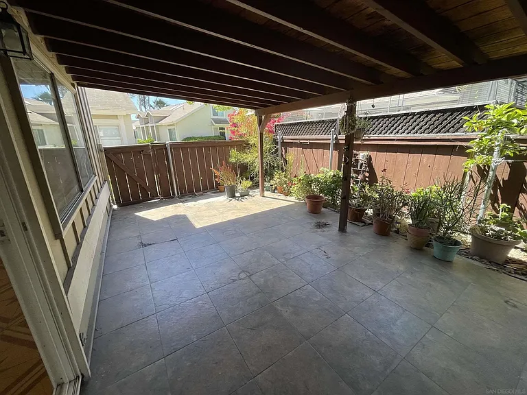 7055 Appian Dr #B — Photo 25