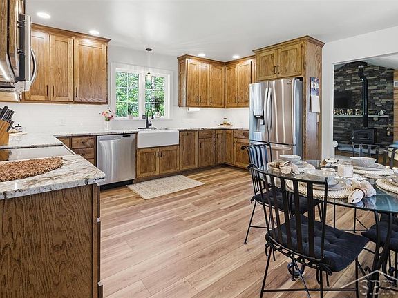 5th image of 2775 E Siebert Rd