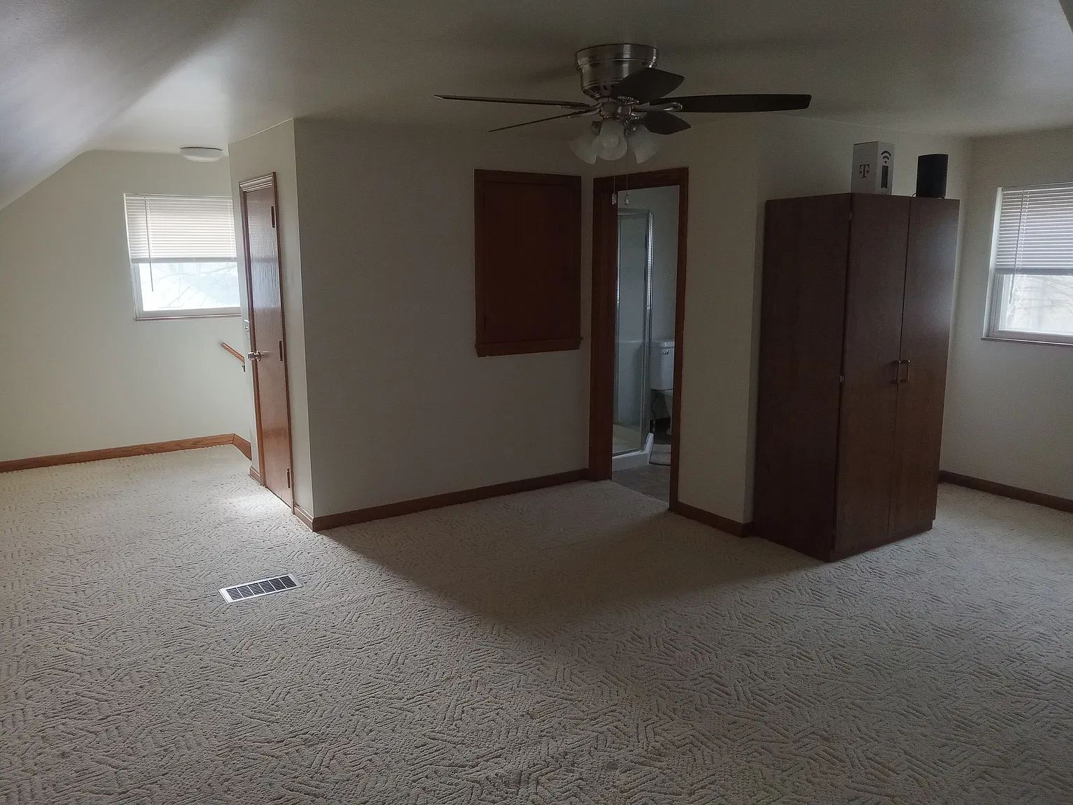 2 bed, 1057 sqft, $1,500 — Photo 4