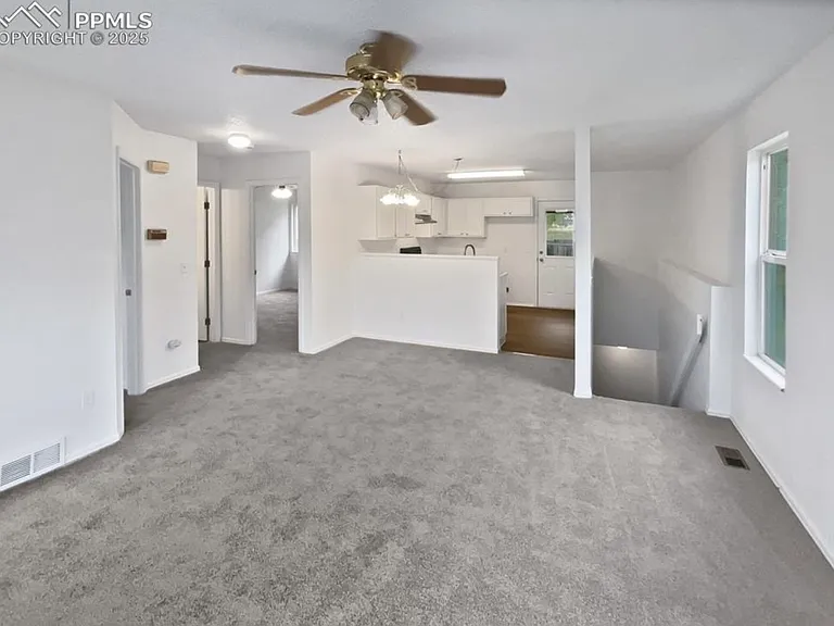 4785 Live Oak Dr — Photo 2