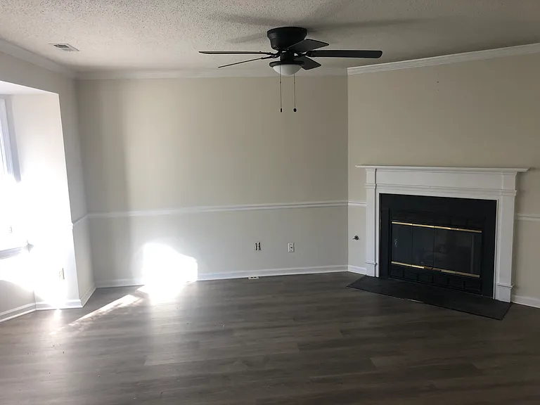 104 Larkspur Holw — Photo 3