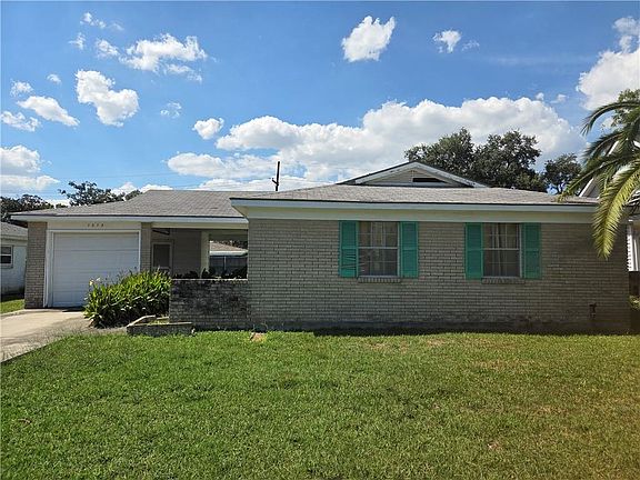 2nd image of 3655 Somerset Dr