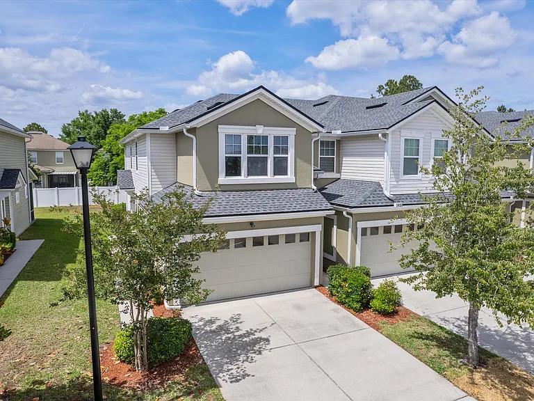3851 Aubrey Ln — Photo 1
