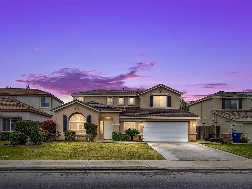 12523 Crystal Cove Ave