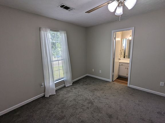 Master bedroom with Bathroom