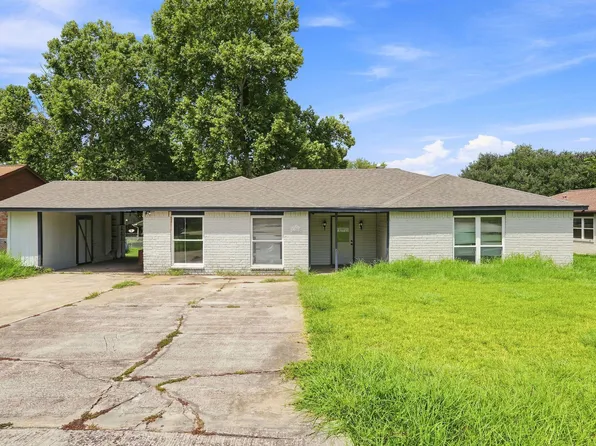 13286 Lake Breeze Ln, Willis, TX 77318