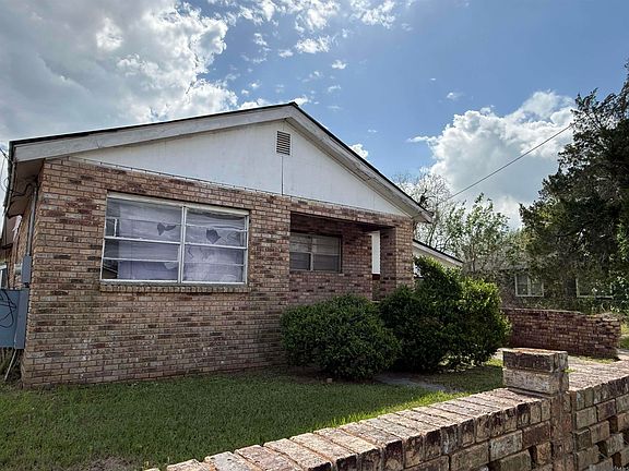 3rd image of 336 Woodpecker St