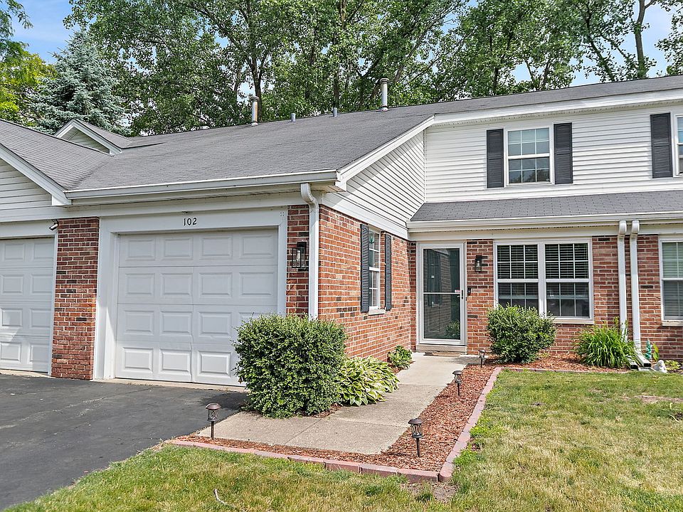 1st image of 102 Pine Cir
