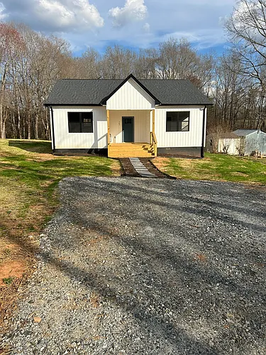147 Highland Hills Dr Photo 1