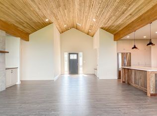 7 Cottage Ln, Bonners Ferry, ID 83805