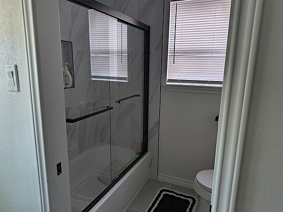 4th image of 511 Enchanted Ln