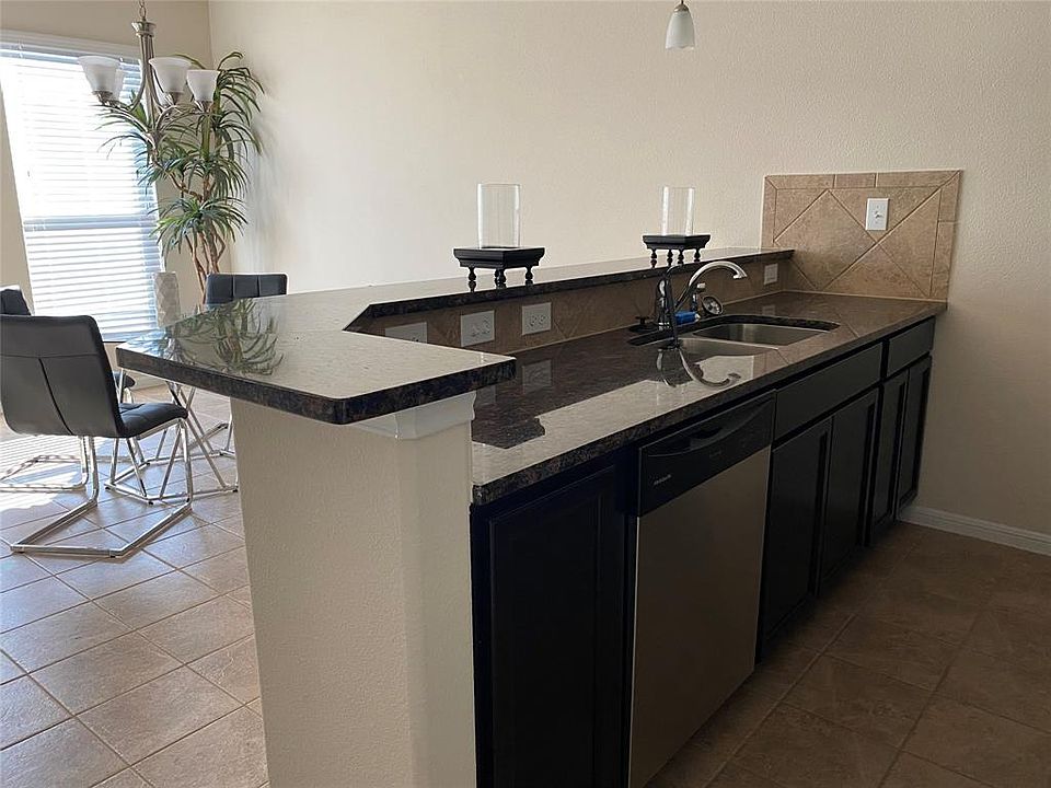 1st image of 8031 Villa De Norte St