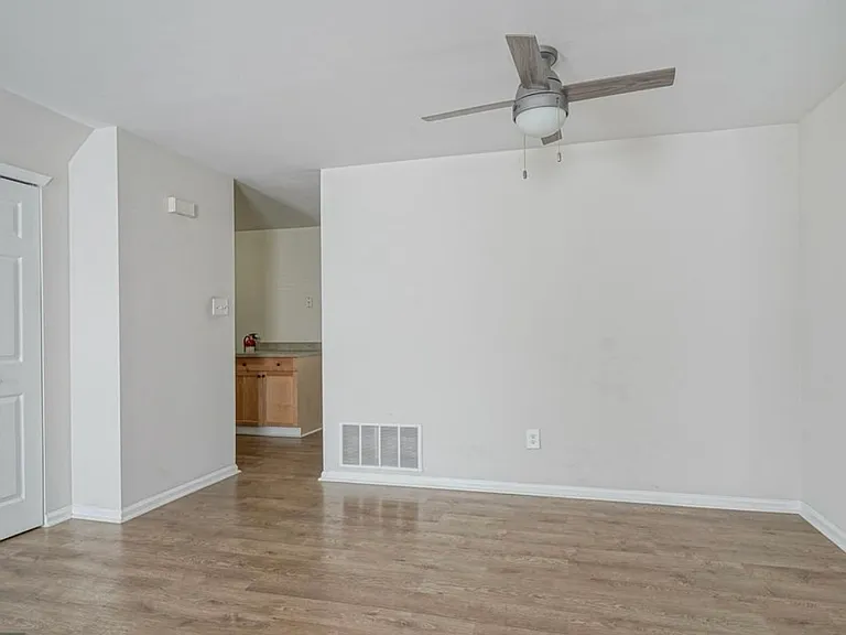 1508 Huntingdon Mews — Photo 7