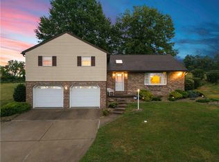 1657 Deerfield Rd, Washington, PA 15301